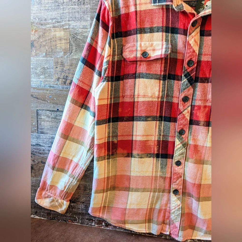 Upcycled Handcrafted Dip Dyed Bleached Flannel Shirt With Guns N Roses - Picture 13 of 13